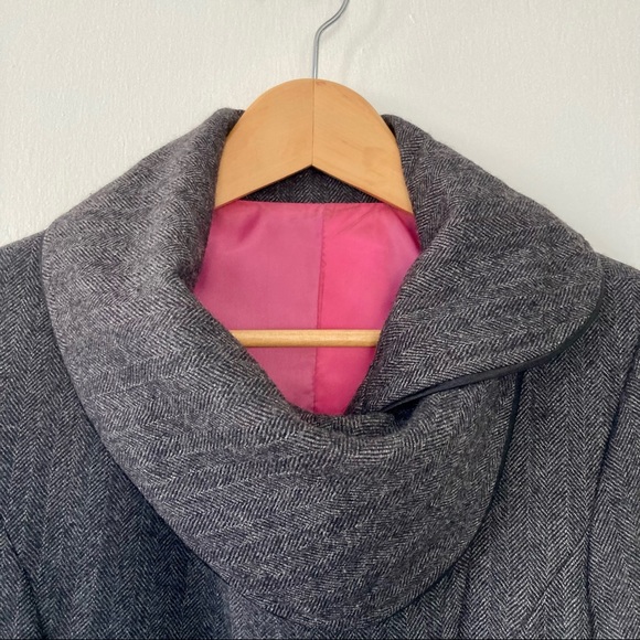 Asymmetrical Tweed Jacket - Picture 3 of 15